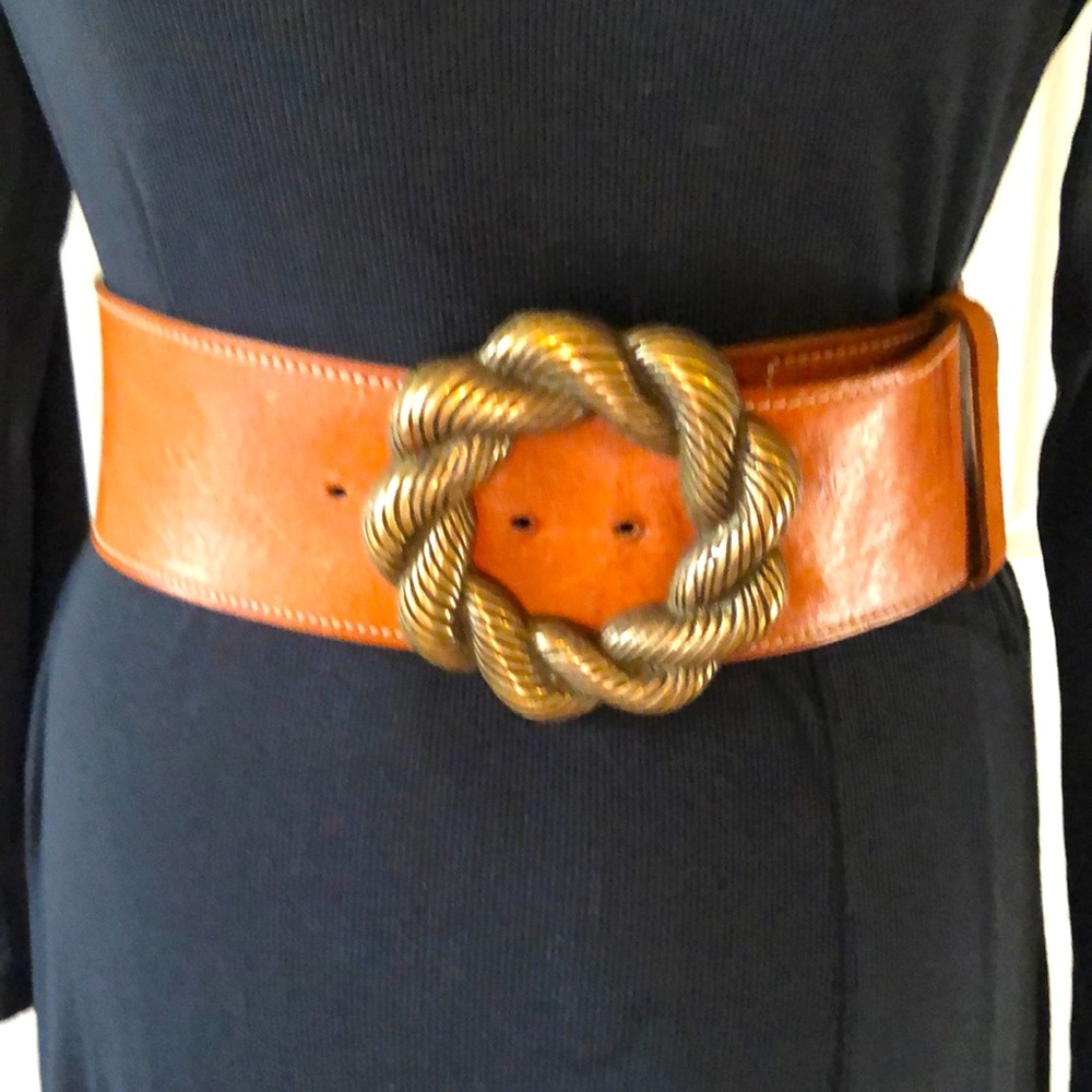 Barney’s New York thick Carmel leather belt Sm/Med